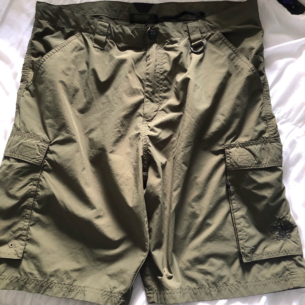 Men’s Boy Scout Shorts Size Large